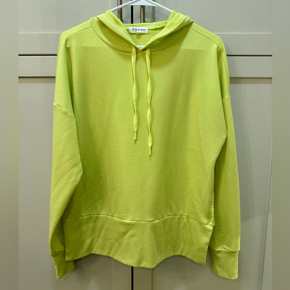 Women’s Athleisure Light Green Hoodie Sweater- M